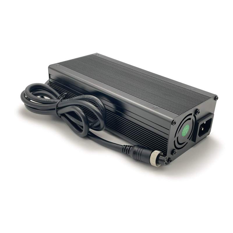 GREEN220.it  » Caricabatterie da 84 V per monociclo Kingsong KS-S16